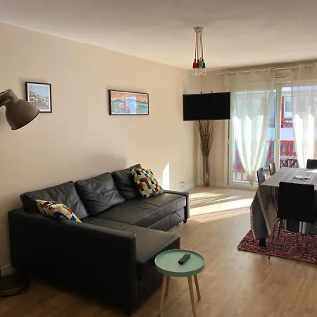 Апартаменты Moderne Avec Parking Prive, Proche Centre-ville Et - - Fr-1-239-497 *