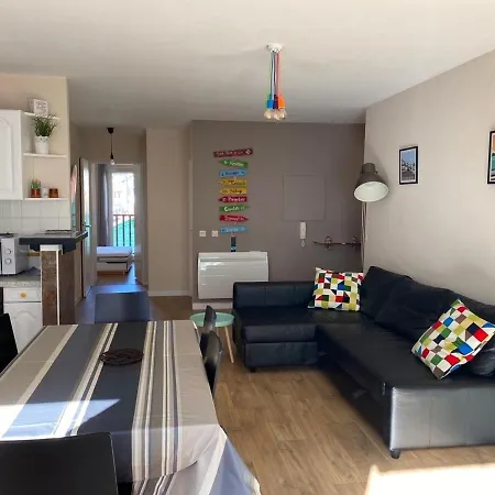 Moderne Avec Parking Prive, Proche Centre-ville Et - - Fr-1-239-497 Апартаменты *